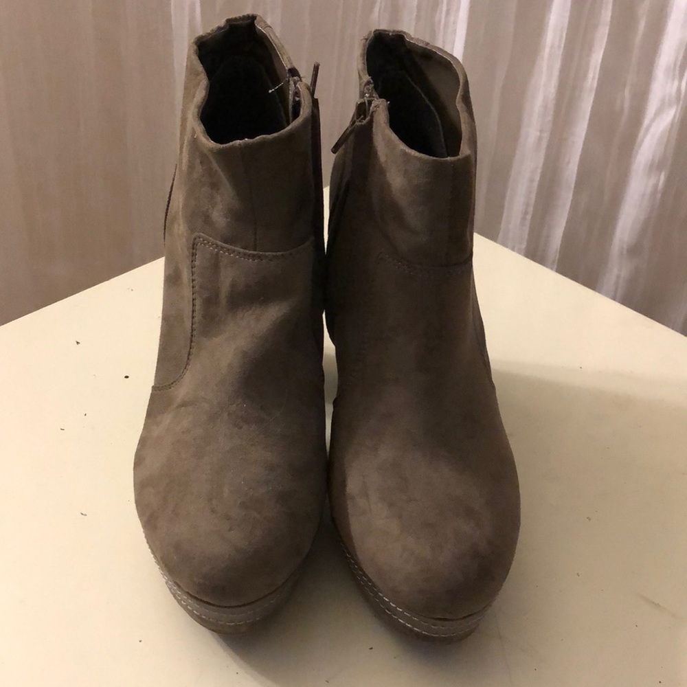 Grey /taupe ankle boots